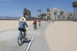 Vélo entre Santa Monica et Venice Beach