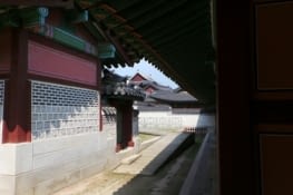 Impossible d'imaginer la taille de cette enceinte ! Même moi je m'y perds ..