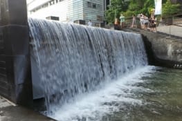 Le début de la source miraculeuse !