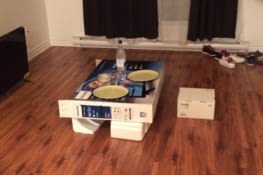 en attendant d'avoir des meubles....