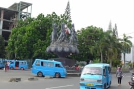 Statue à un carrefour de Manado