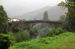 Sur le pont d'Urepel, on y danse, on y danse ...