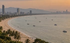 Pattaya au-delà des clichés : du séjour de vacances à la vie sur place